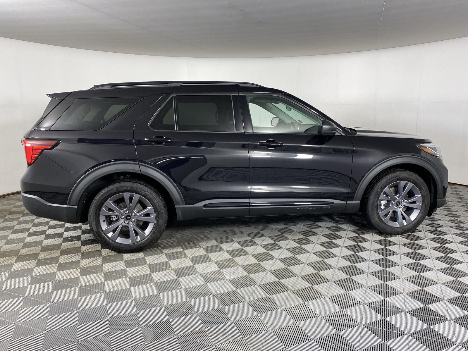 New 2026 Agate Black Ford Active w/200A Pkg image 8