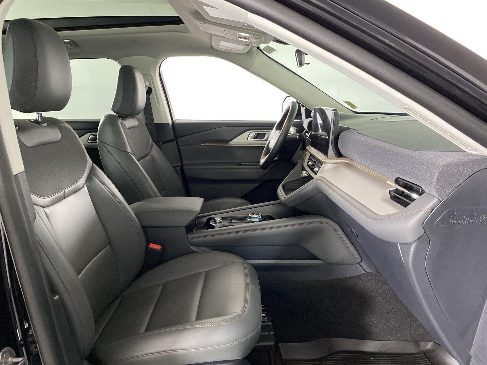 New 2026 Agate Black Ford Active w/200A Pkg image 29