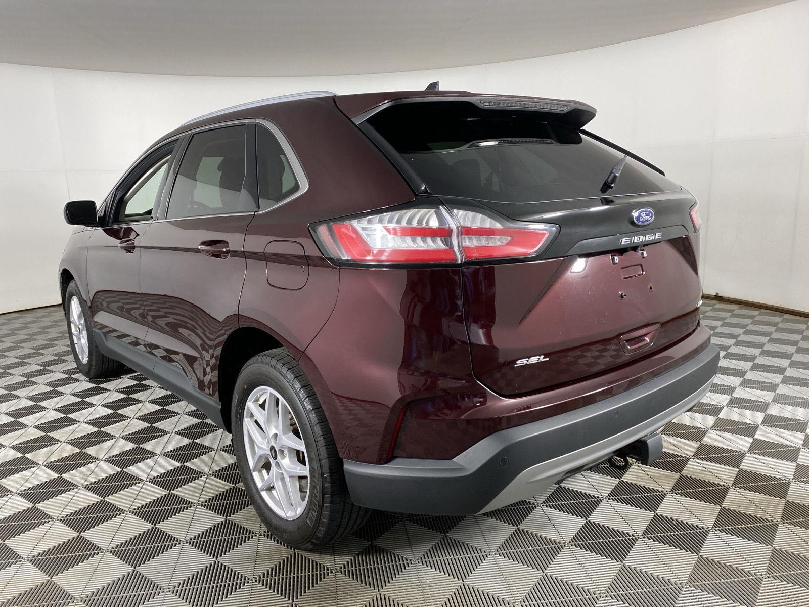 Used 2024 Burgundy Velvet Metallic Tinted Clearcoat Ford SEL image 8