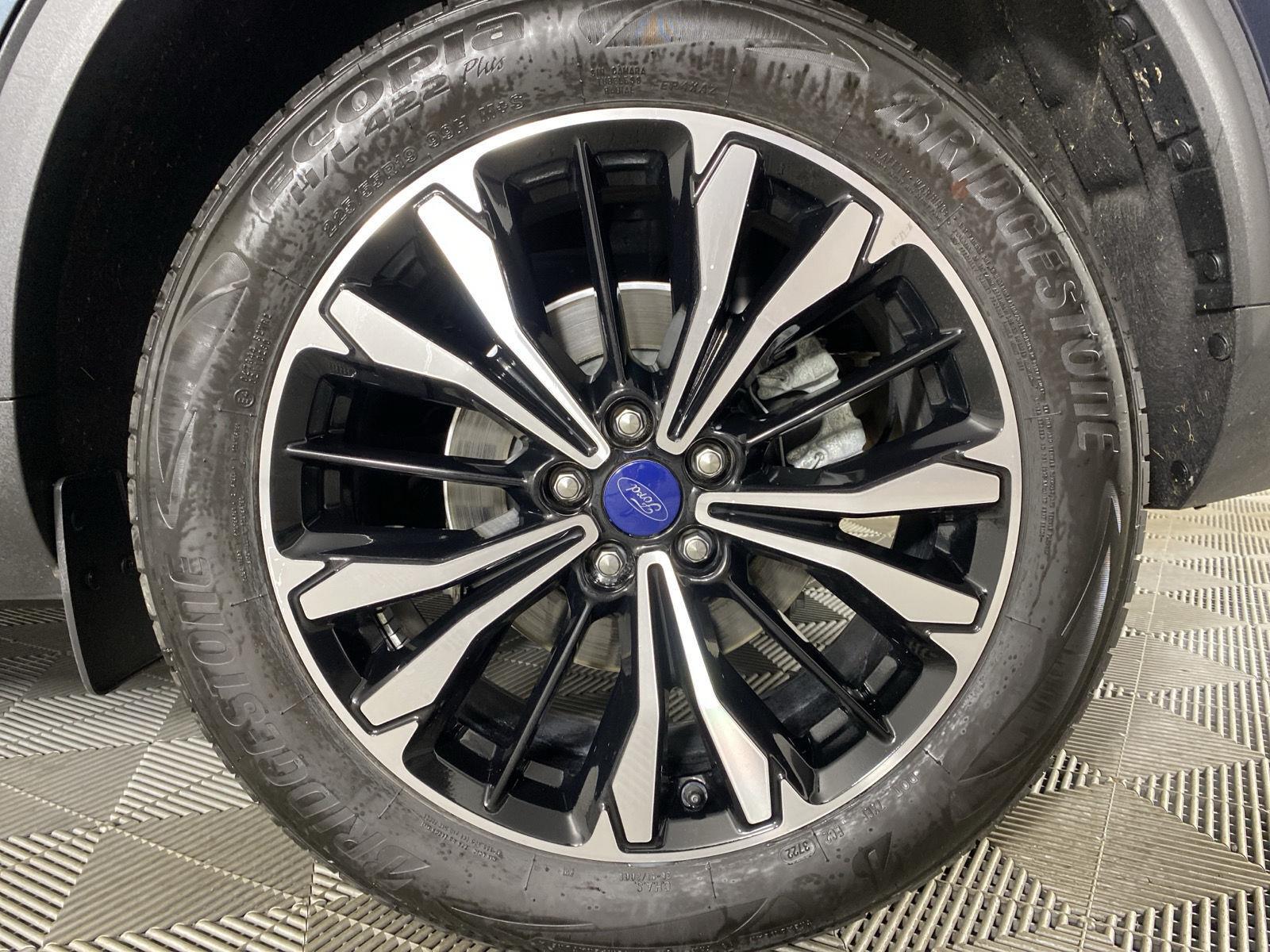 Used 2022 Stone Blue Metallic Ford SEL image 12