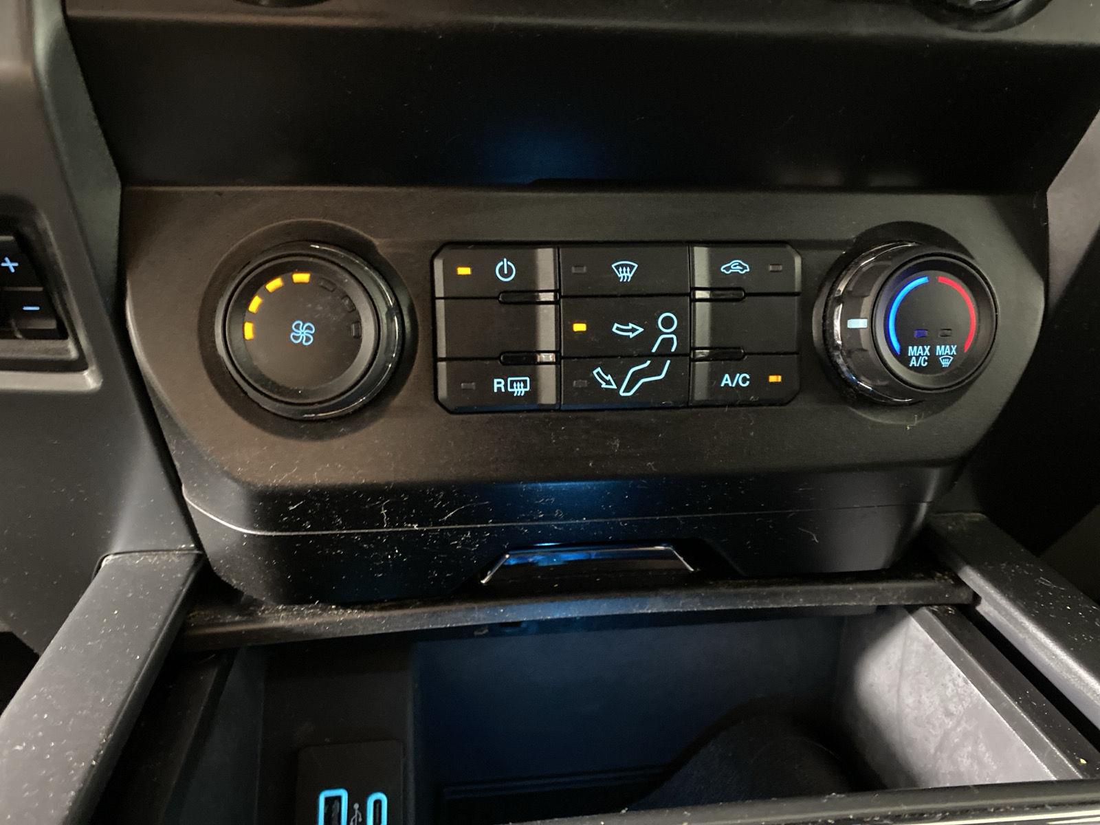 Used 2021 Agate Black Ford XLT image 22