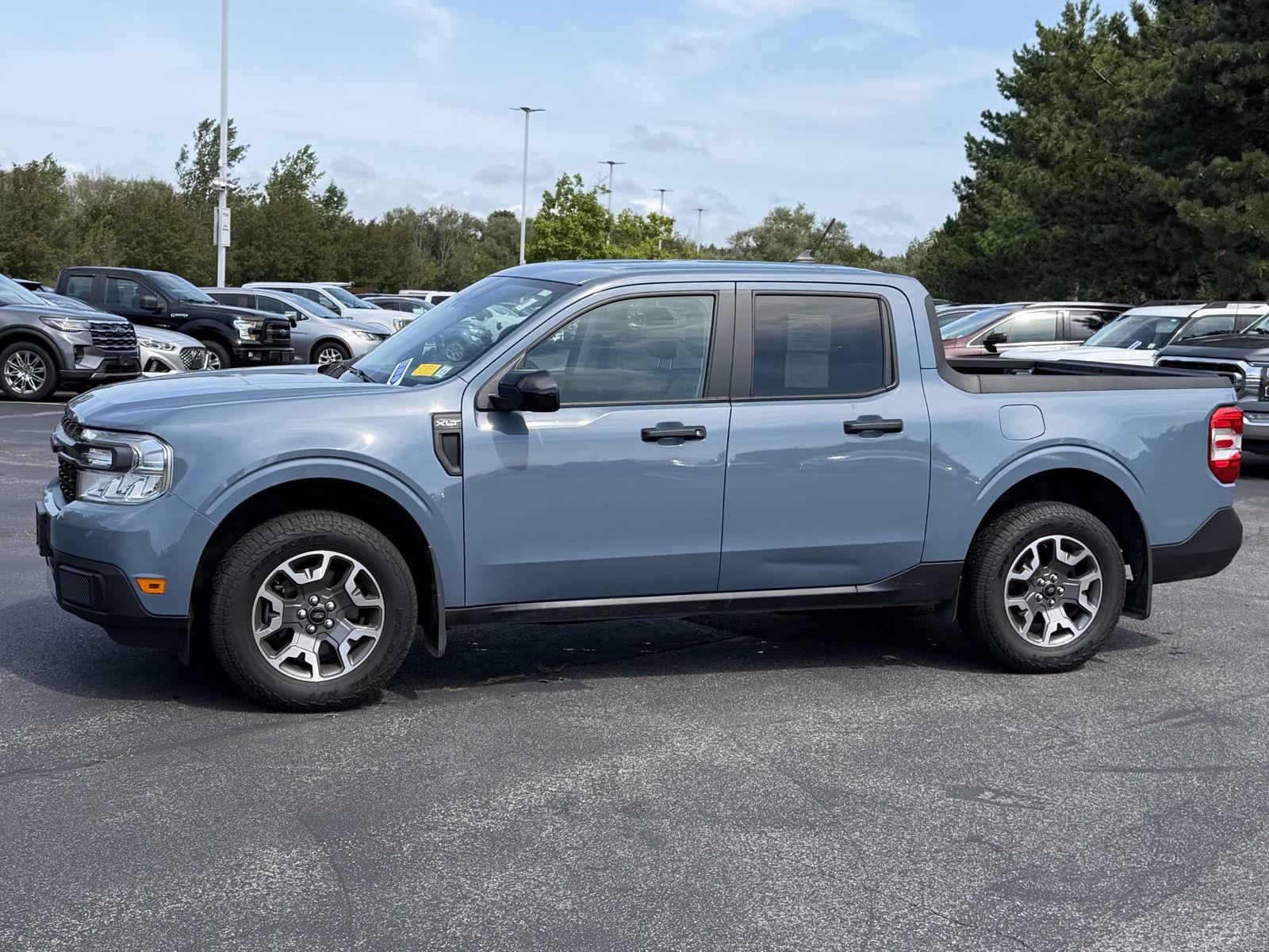 Used 2024 Azure Gray Metallic Tri-Coat Ford XLT image 6