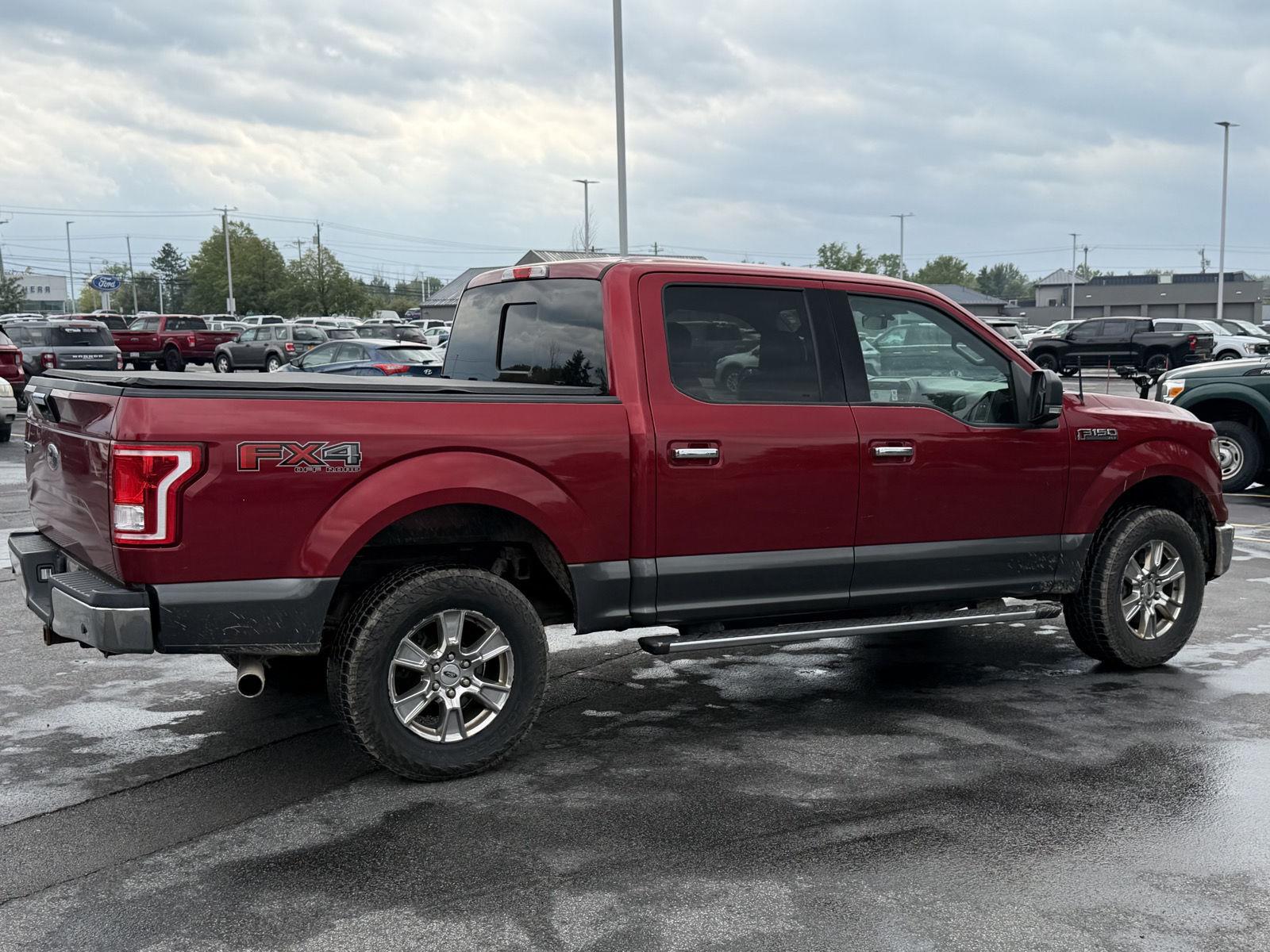 Used 2017 Ruby Red Metallic Tinted Clearcoat/Magnetic Ford XLT image 6