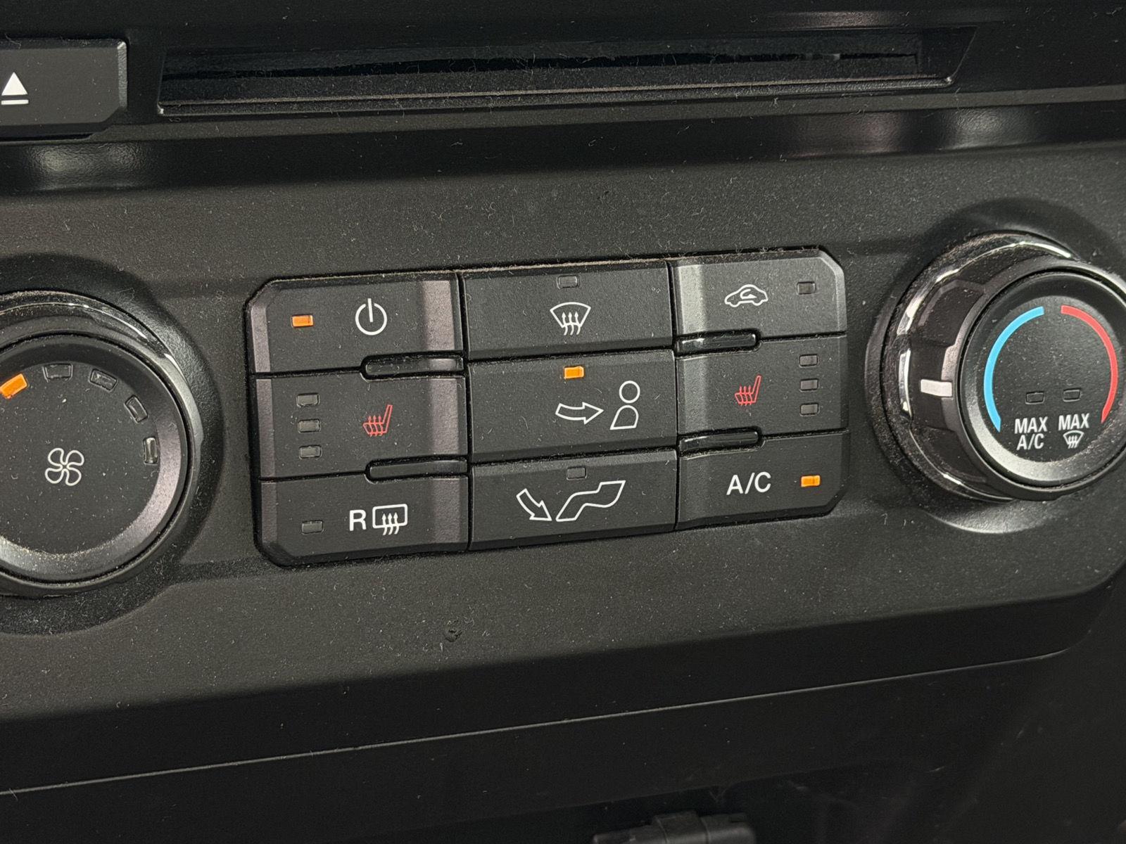 Used 2017 Ruby Red Metallic Tinted Clearcoat/Magnetic Ford XLT image 8
