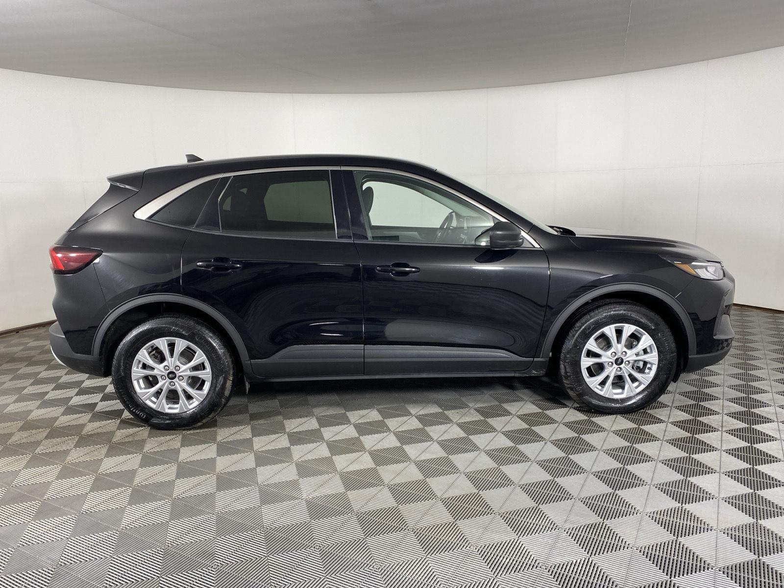 Certified Used 2023 Agate Black Ford Active image 11