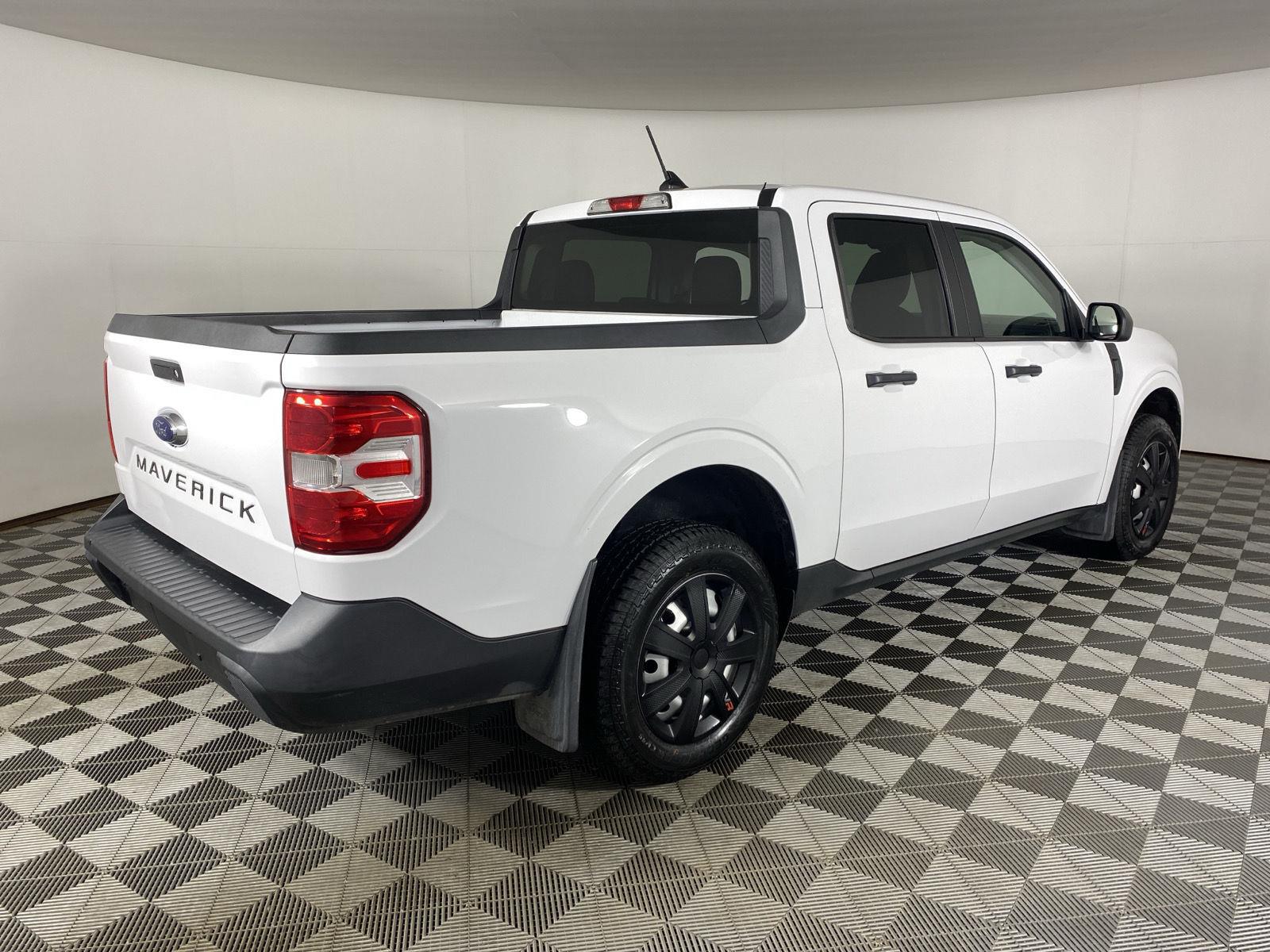 Used 2022 Oxford White Ford XL image 10