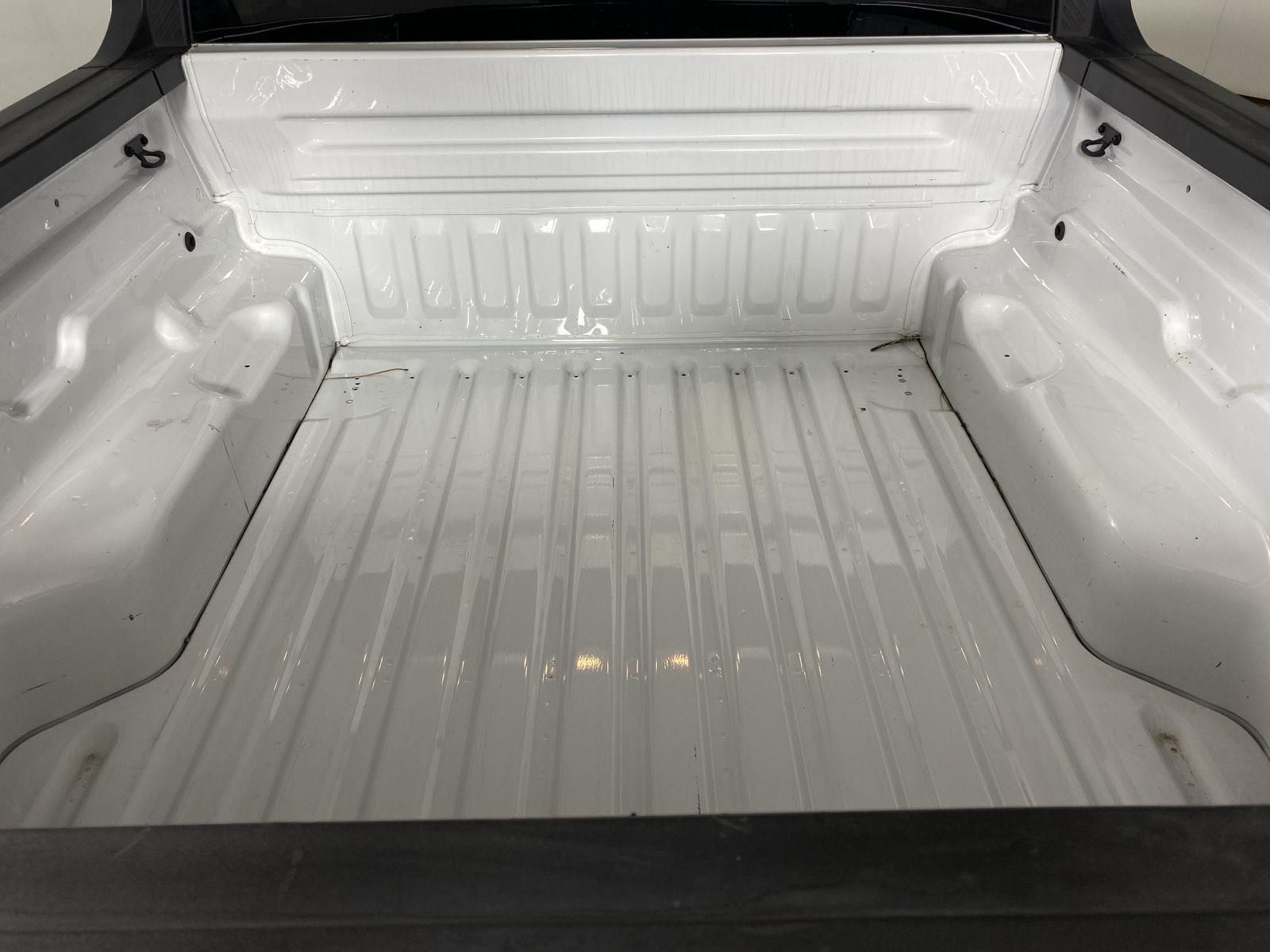 Used 2022 Oxford White Ford XL image 24