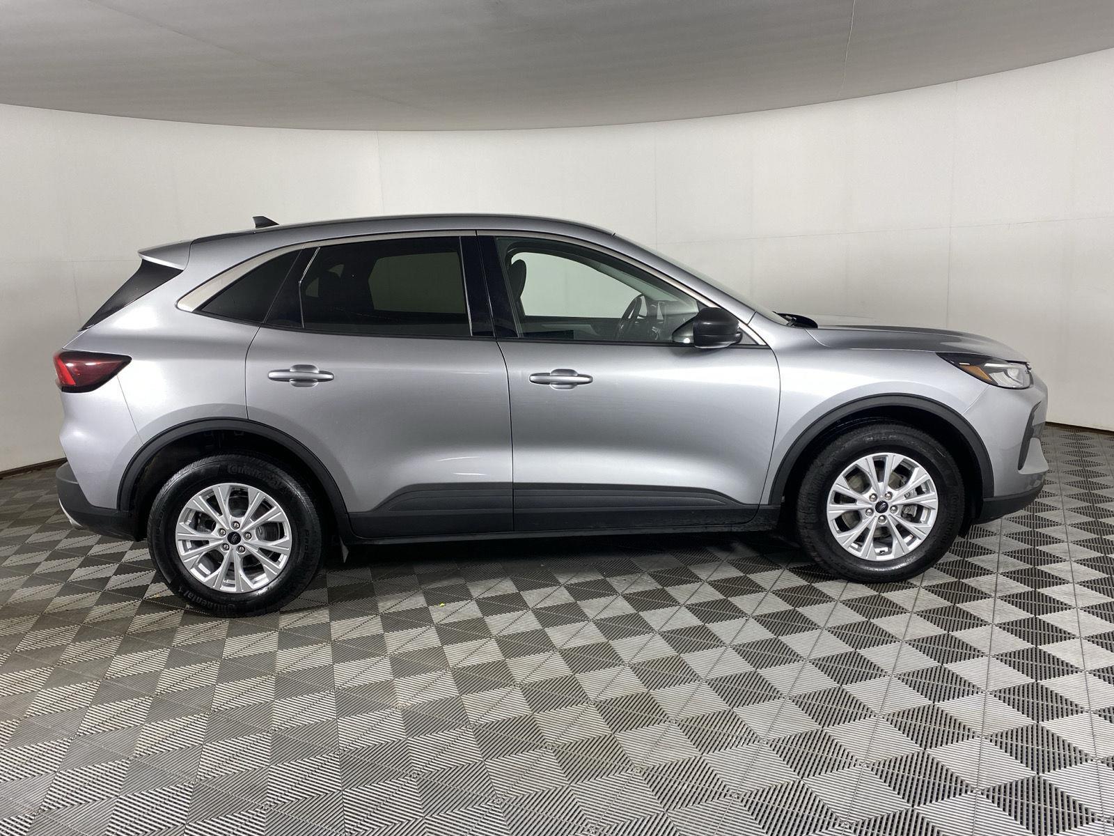 Used 2023 Iconic Silver Ford Active image 11