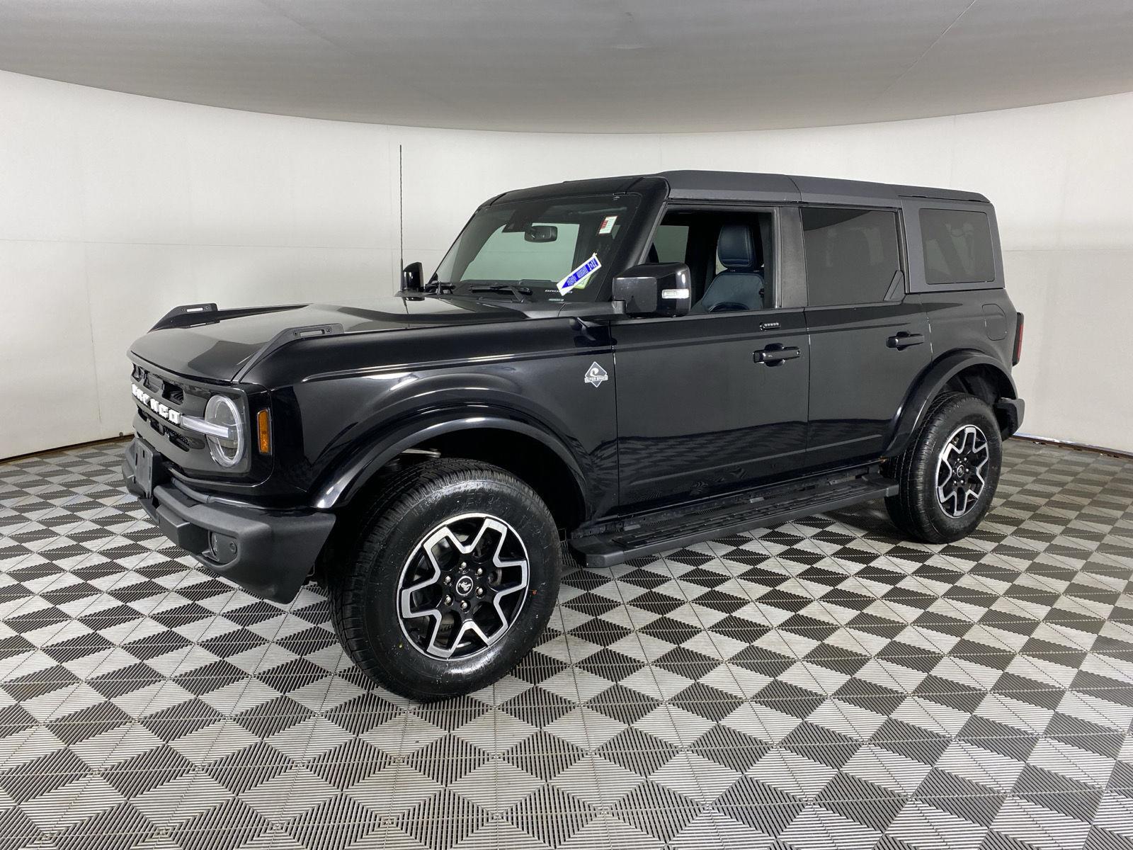 Used 2022 Shadow Black Ford Outer Banks Advanced image 13