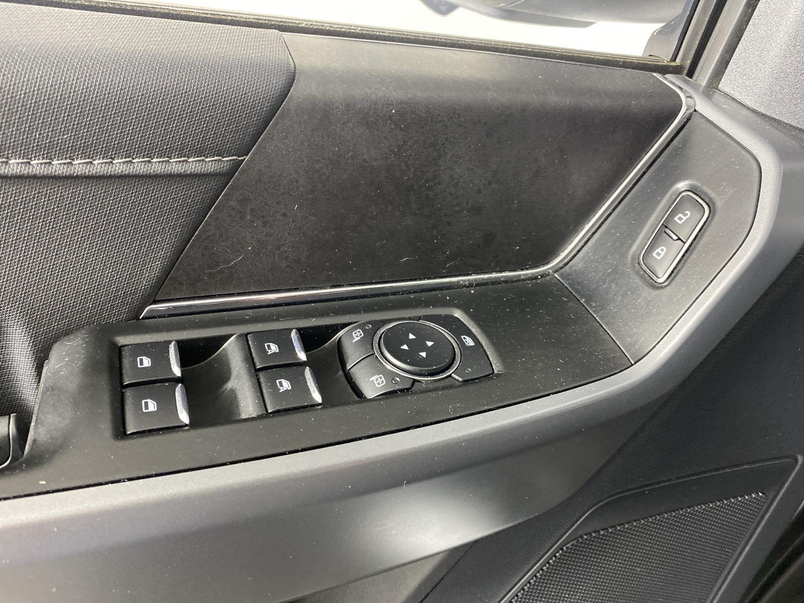 Used 2025 Oxford White Ford XLT image 15