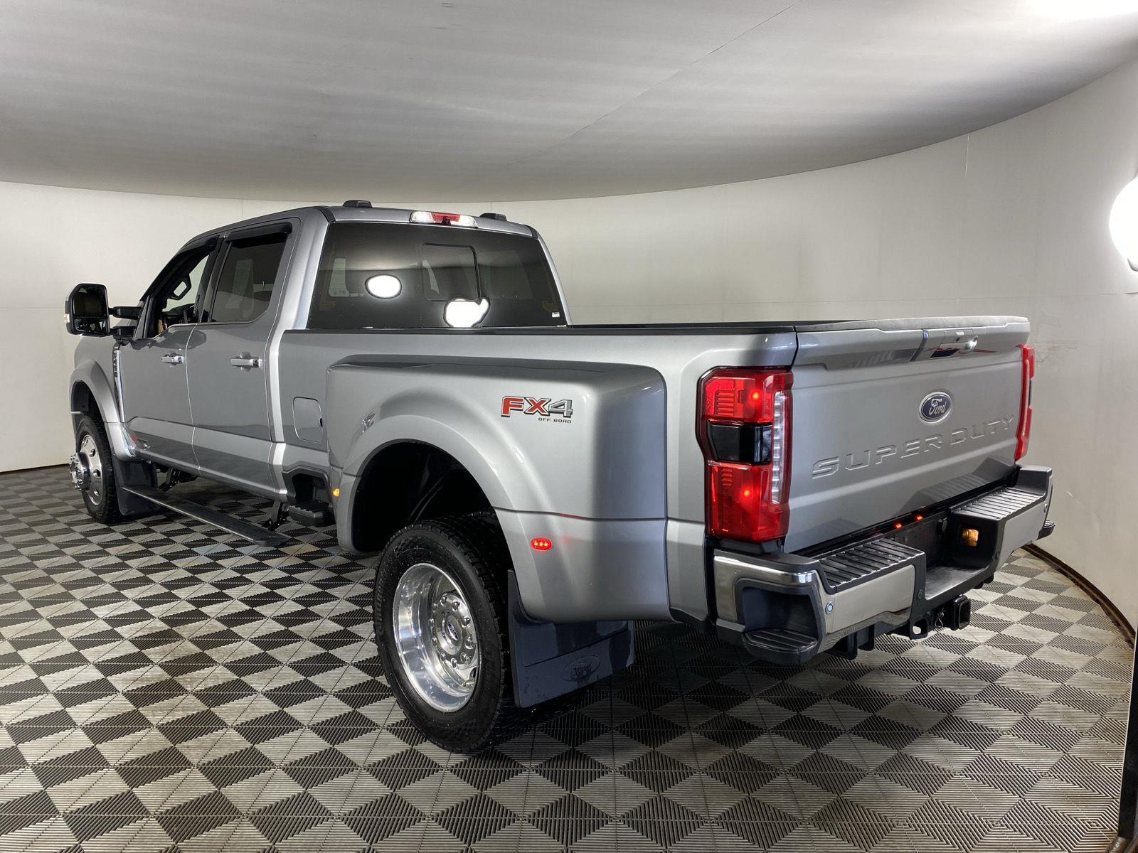 Used 2024 Iconic Silver Ford LARIAT image 5