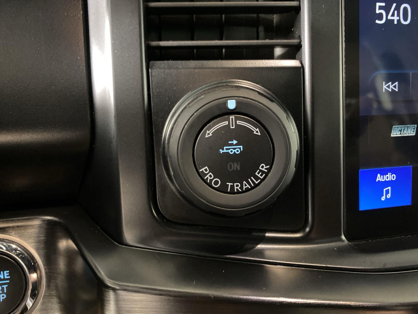 Used 2024 Iconic Silver Ford LARIAT image 23