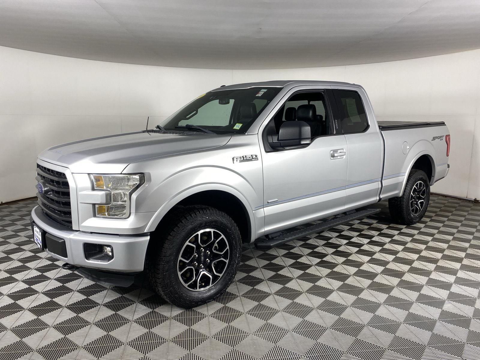 Used 2016 Ingot Silver Metallic Ford XLT image 3