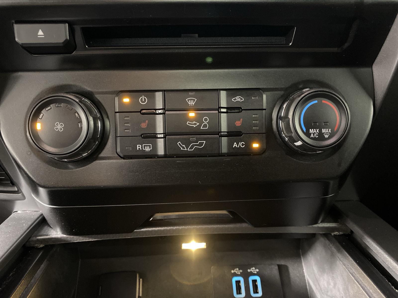 Used 2016 Ingot Silver Metallic Ford XLT image 19