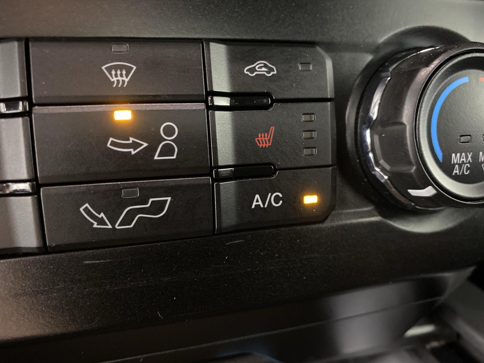 Used 2016 Ingot Silver Metallic Ford XLT image 20