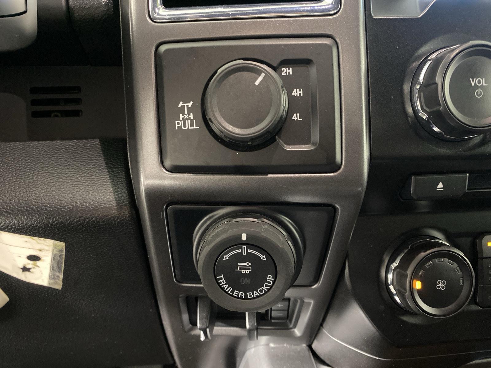 Used 2016 Ingot Silver Metallic Ford XLT image 21