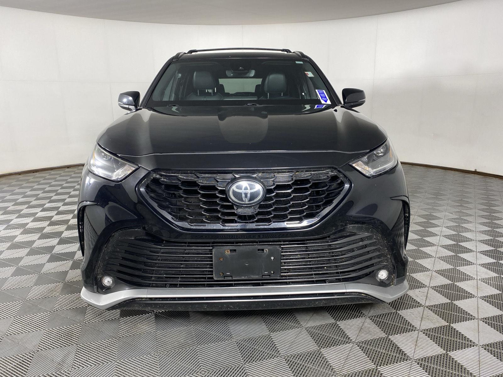 Used 2021 Midnight Black Metallic Toyota XSE image 12