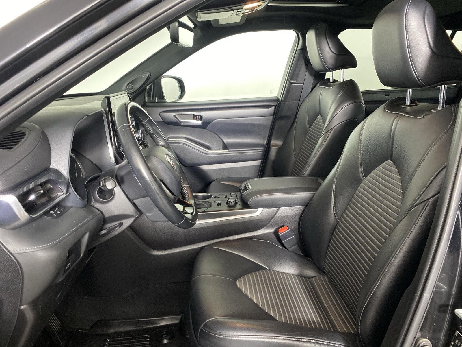 Used 2021 Midnight Black Metallic Toyota XSE image 20