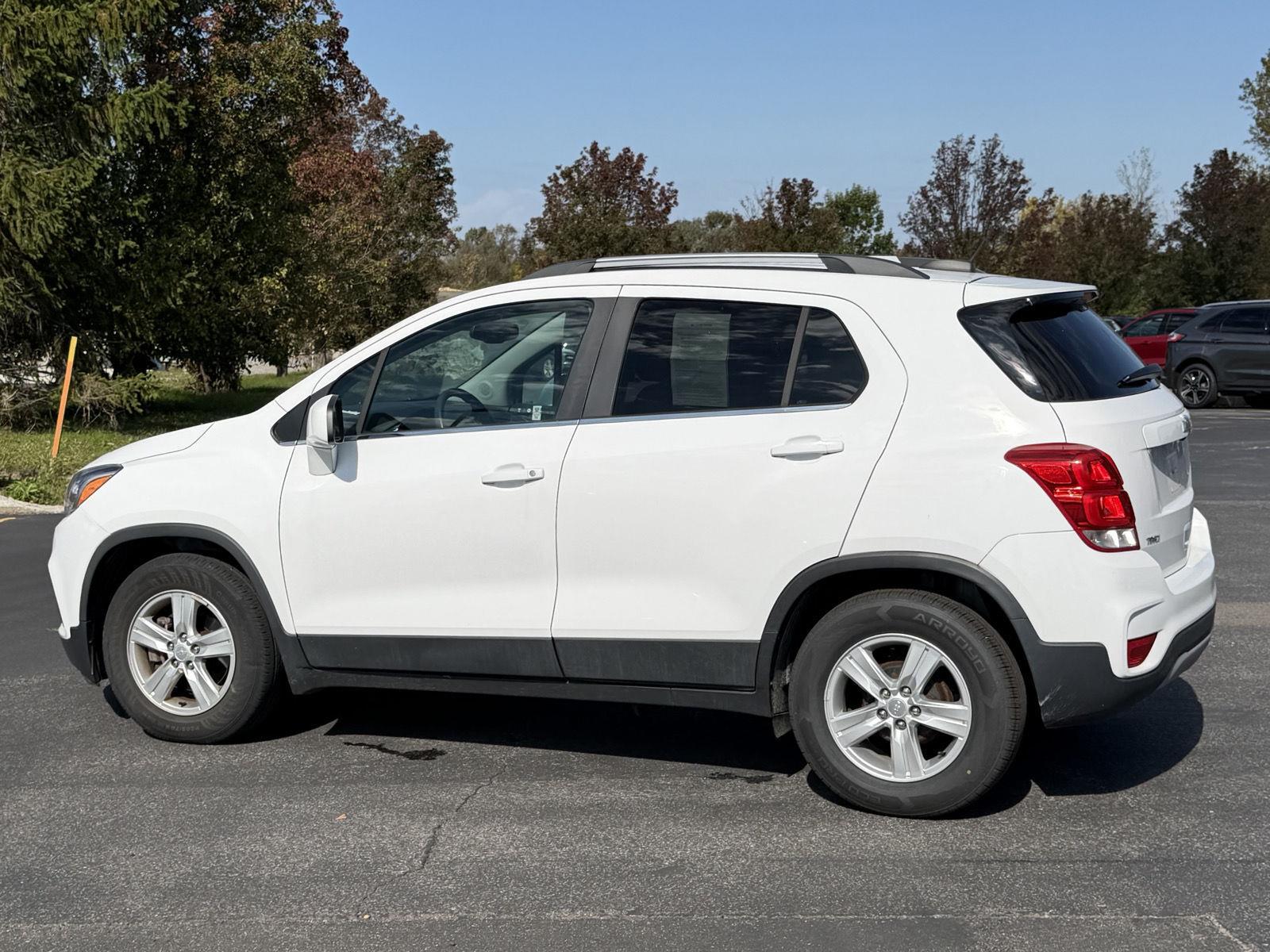Used 2019 Summit White Chevrolet LT image 5