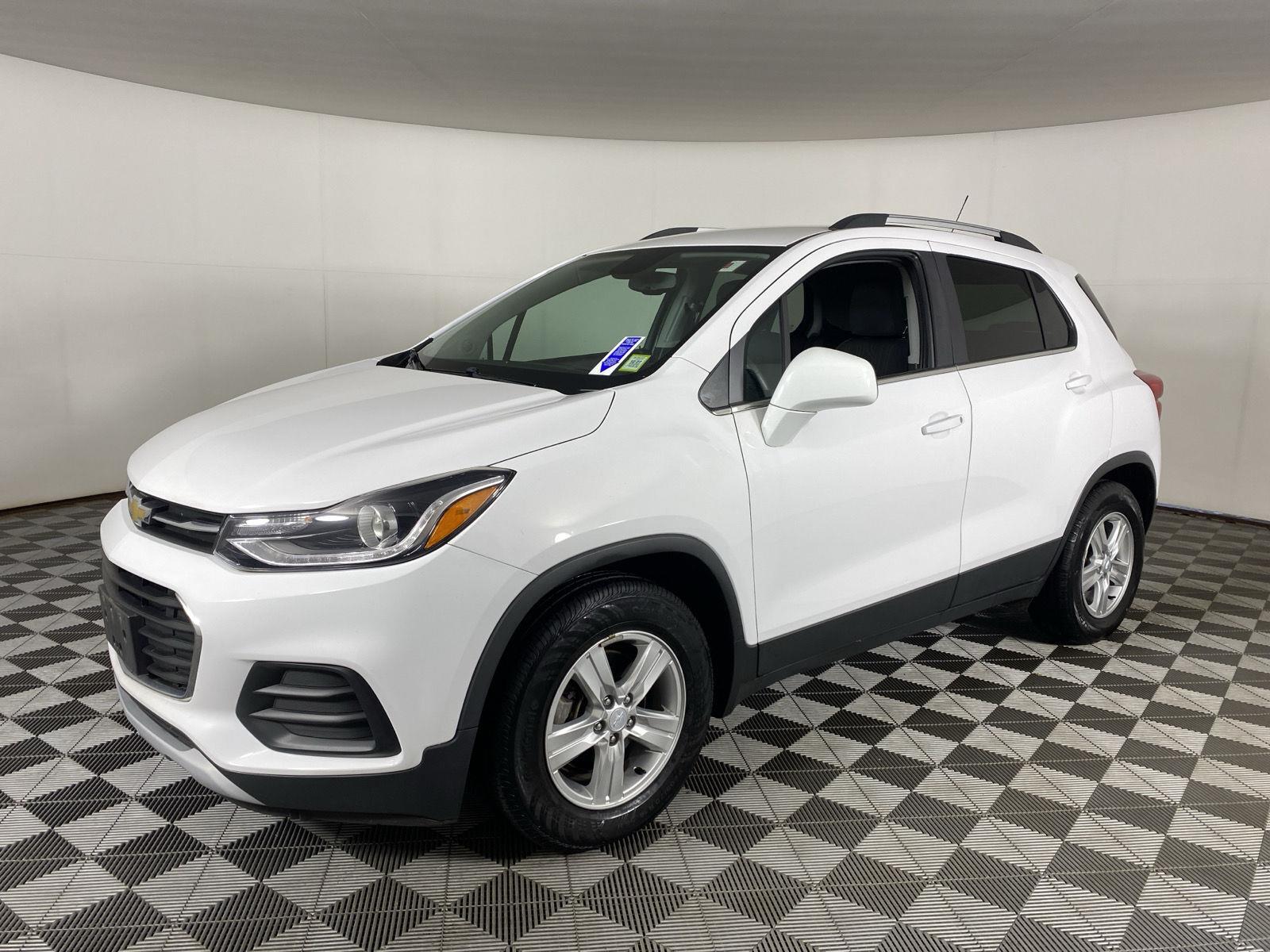 Used 2019 Summit White Chevrolet LT image 12