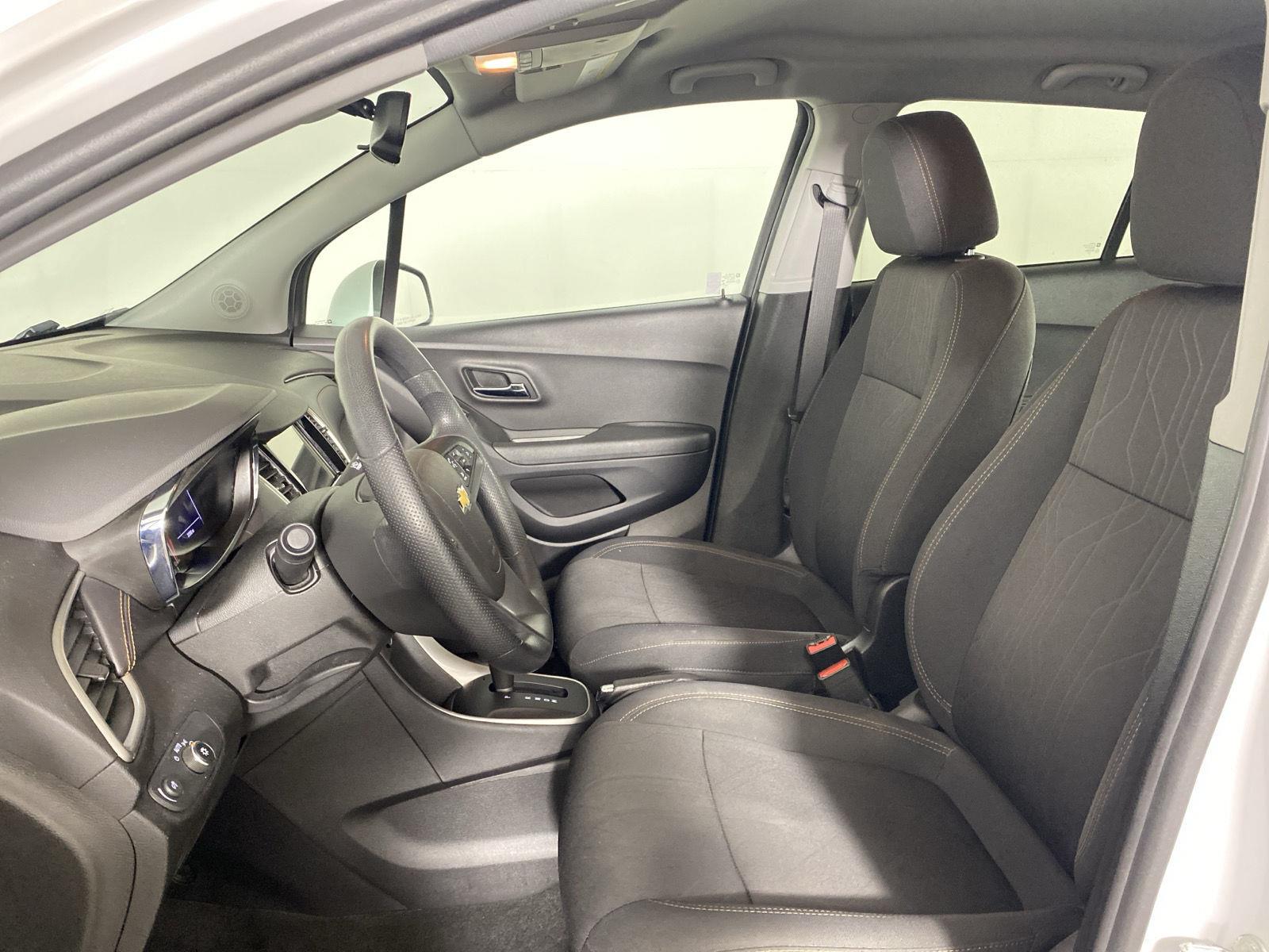 Used 2019 Summit White Chevrolet LT image 19