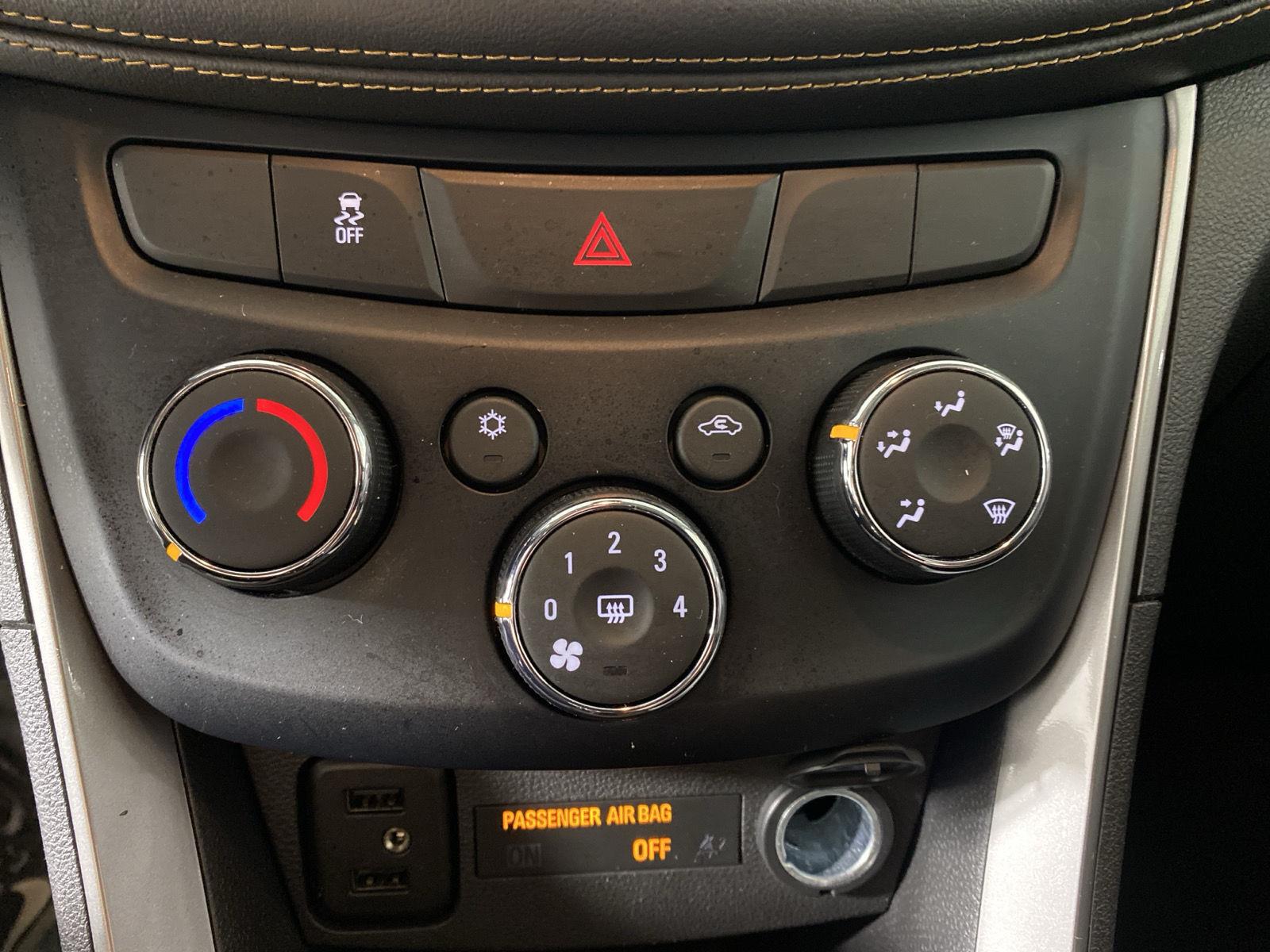 Used 2019 Summit White Chevrolet LT image 27