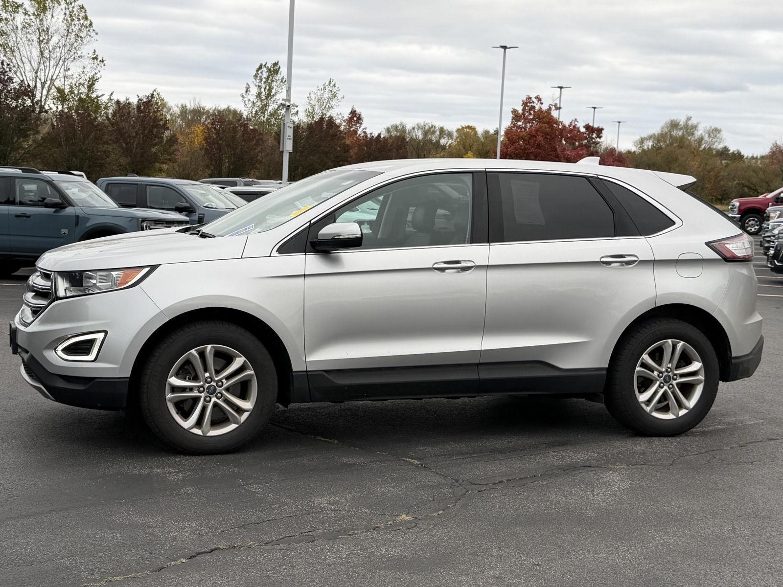 Used 2018 Ingot Silver Ford SEL image 2