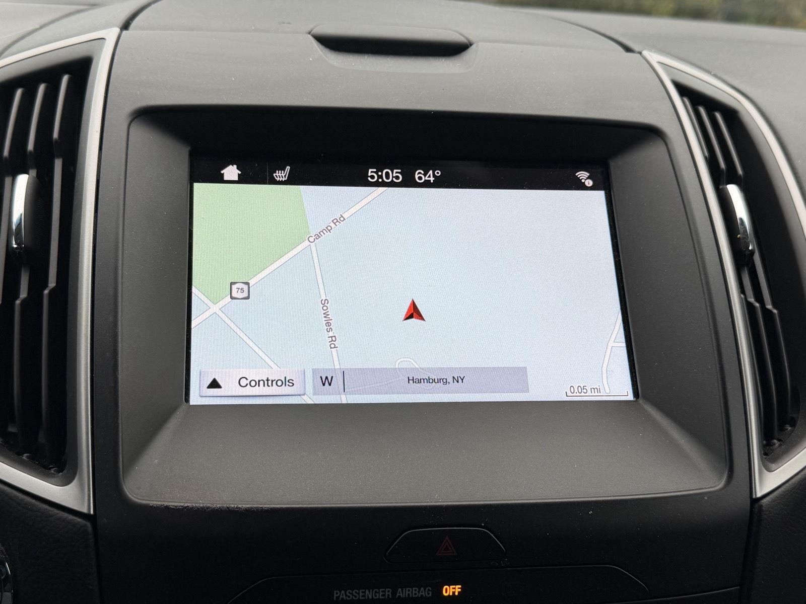 Used 2018 Ingot Silver Ford SEL image 3