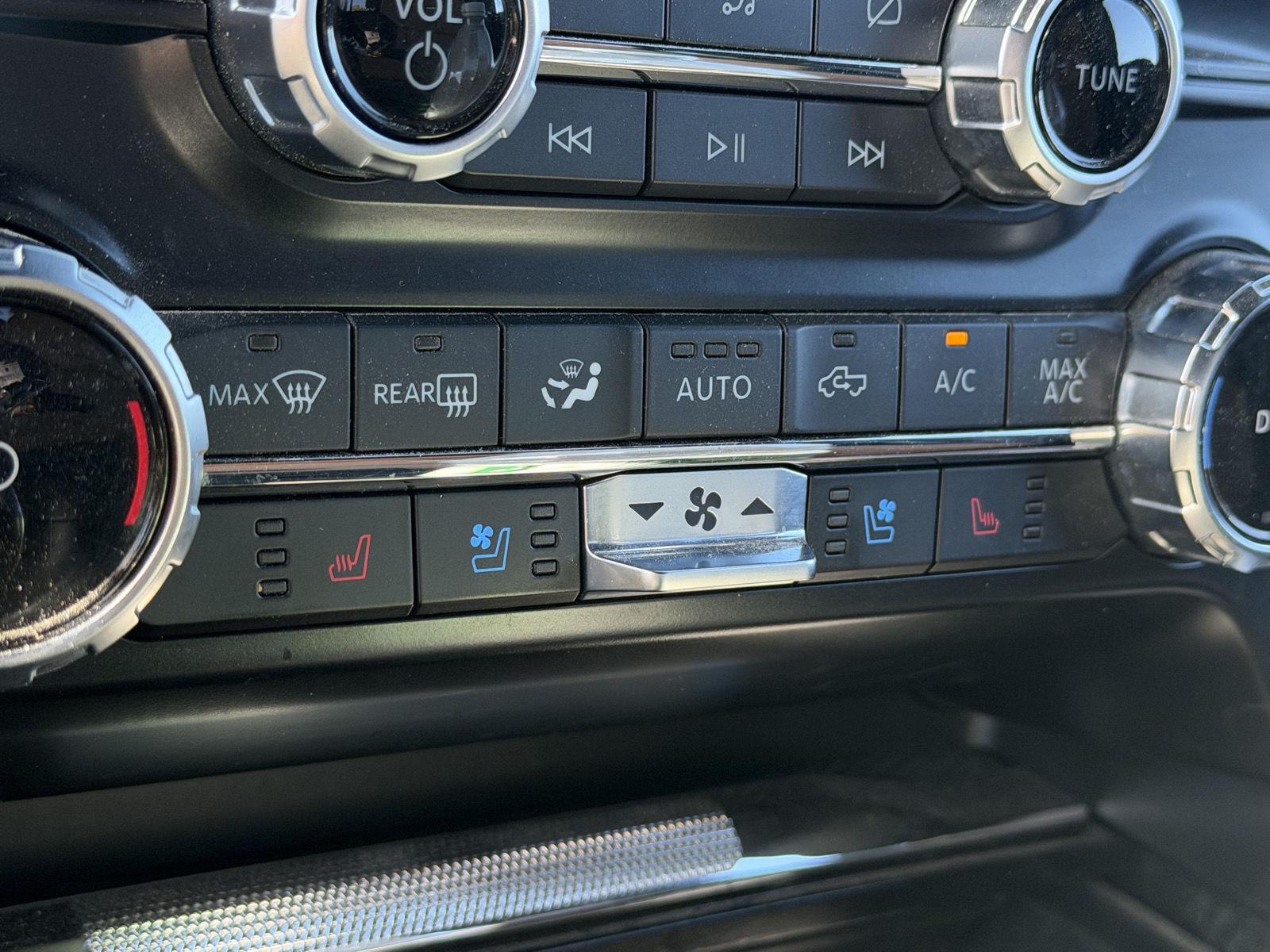 Used 2023 Antimatter Blue Ford Platinum image 9