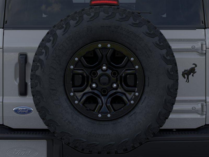 New 2026 Avalanche Gray Ford Badlands image 24