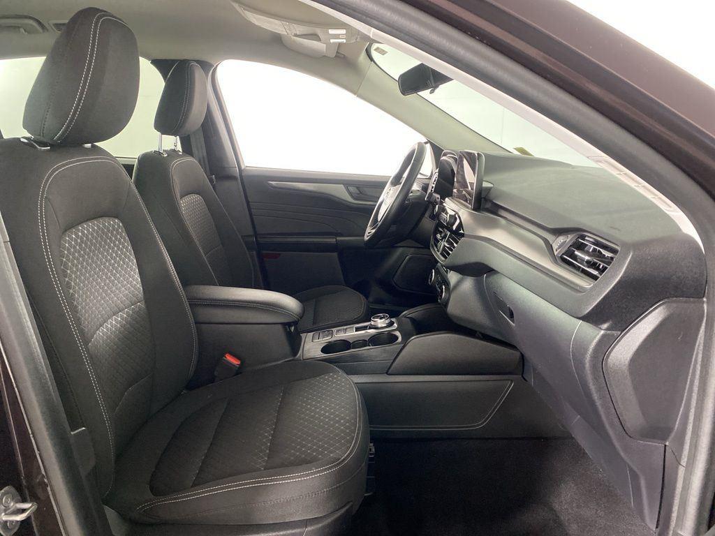 Used 2023 Cinnabar Red Ford Active image 28