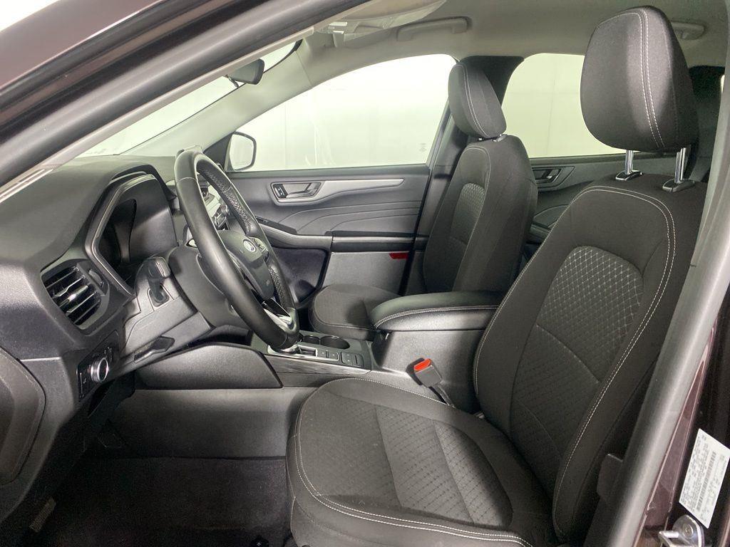 Used 2023 Cinnabar Red Ford Active image 12