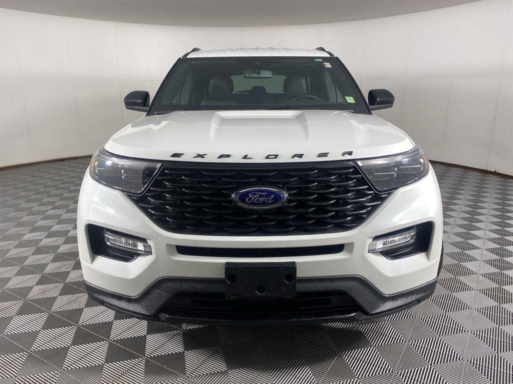 Certified Used 2023 White Metallic Ford ST-Line image 5