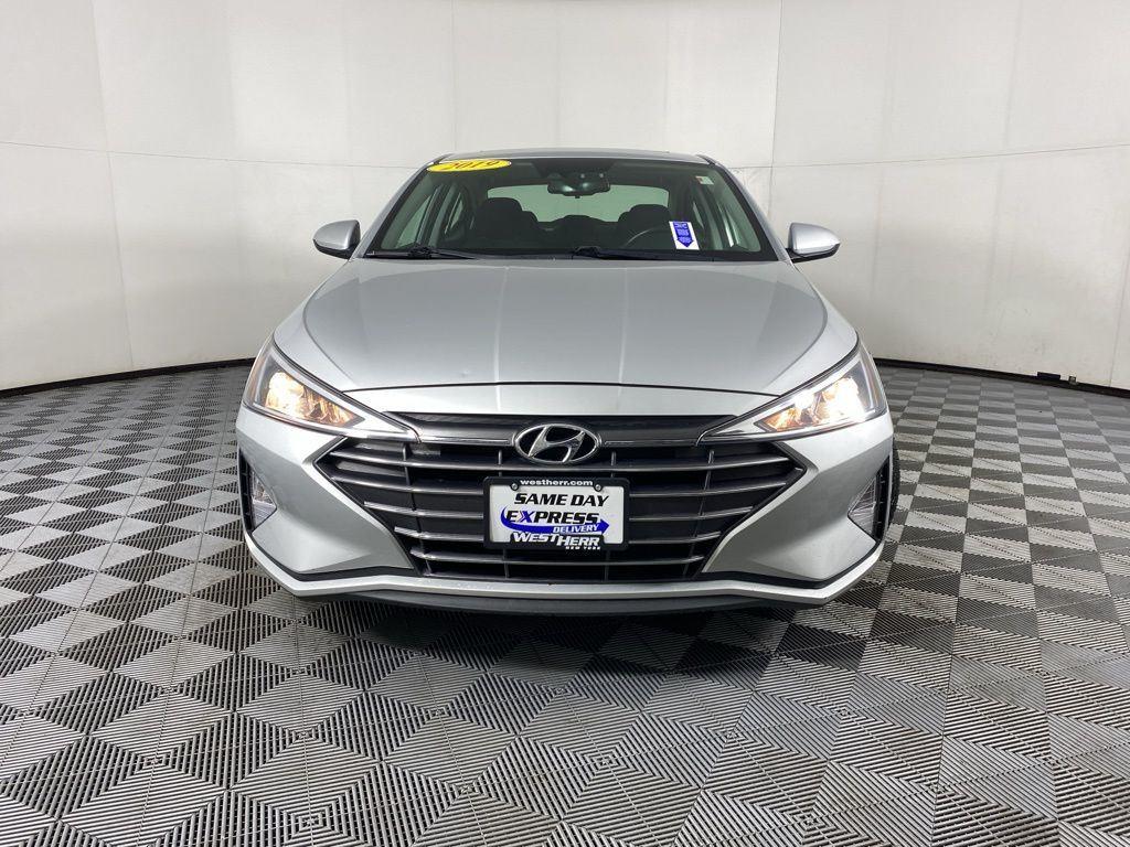 Used 2019 Silver Hyundai Value Edition image 2