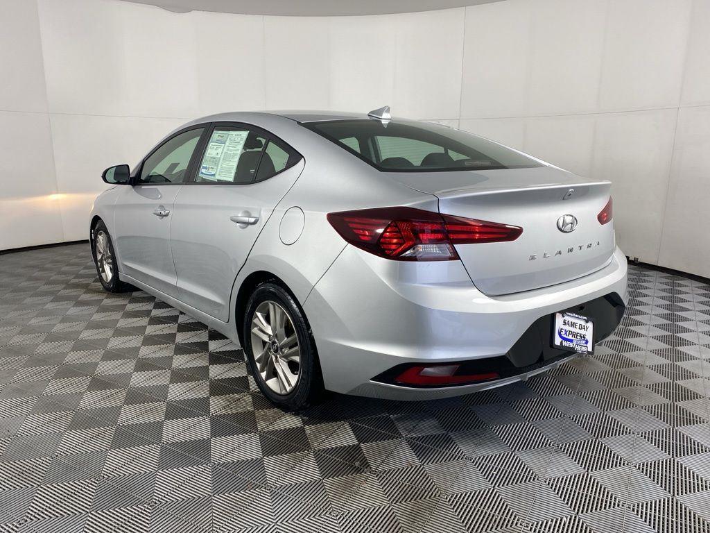 Used 2019 Silver Hyundai Value Edition image 10