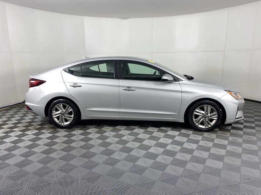Used 2019 Silver Hyundai Value Edition image 14