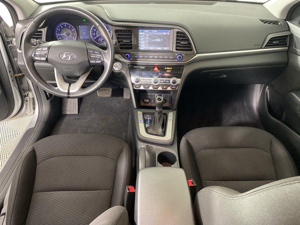 Used 2019 Silver Hyundai Value Edition image 28