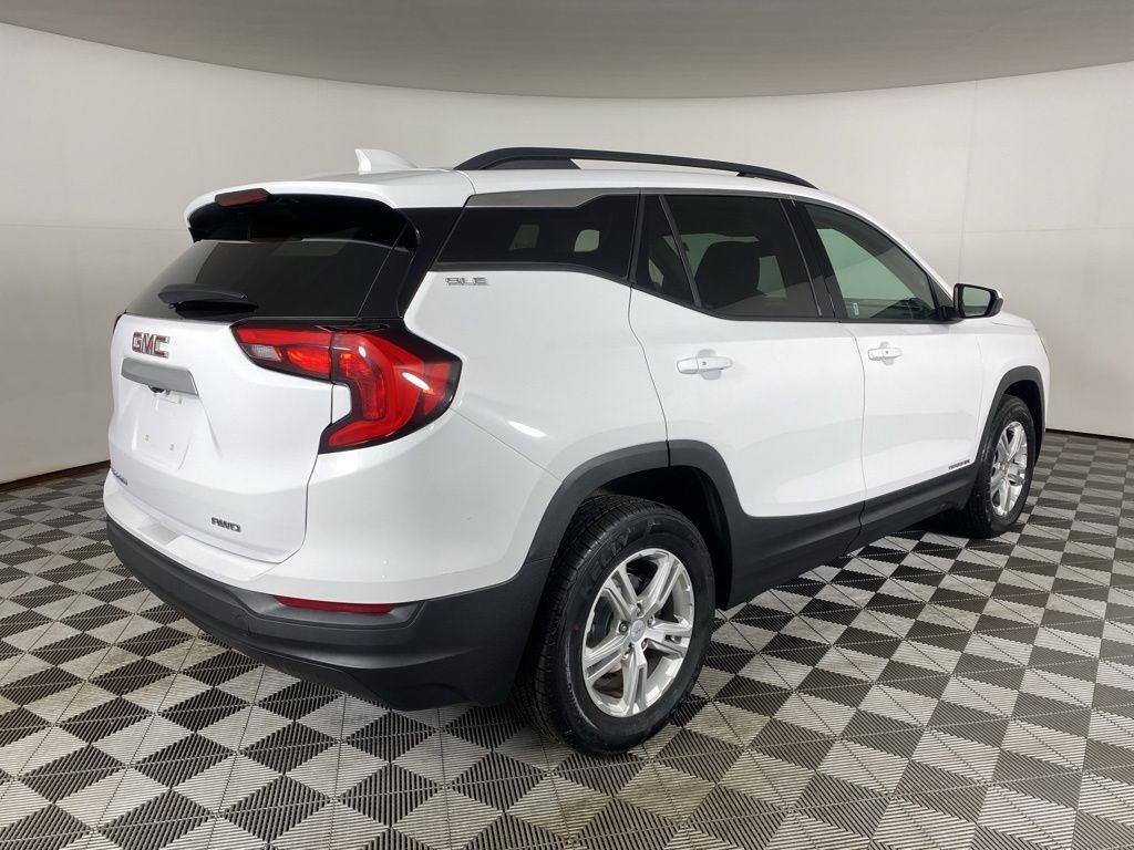 Used 2019 Summit White GMC SLE image 9