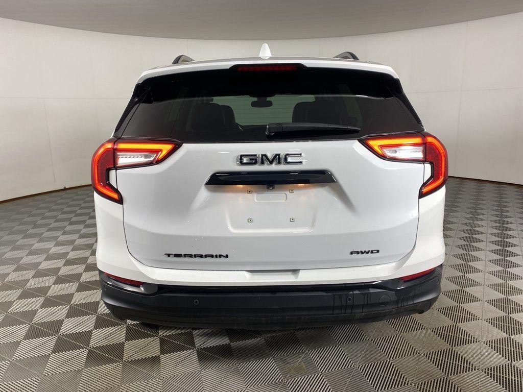 Used 2022 Summit White GMC SLT image 9