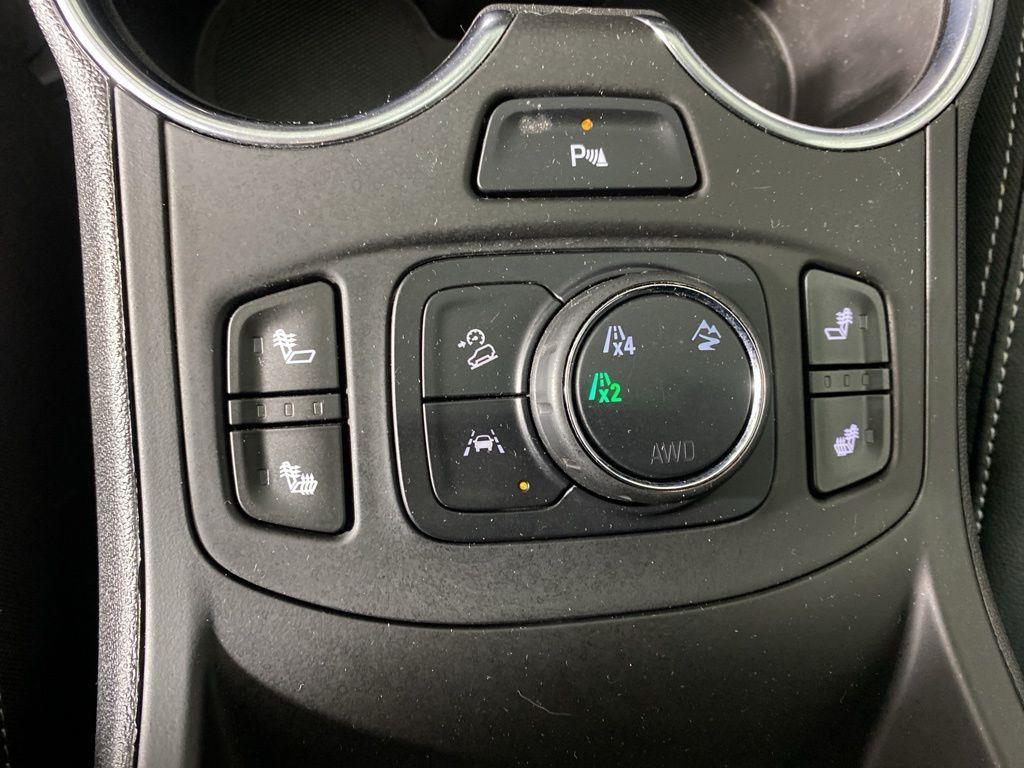 Used 2022 Summit White GMC SLT image 23