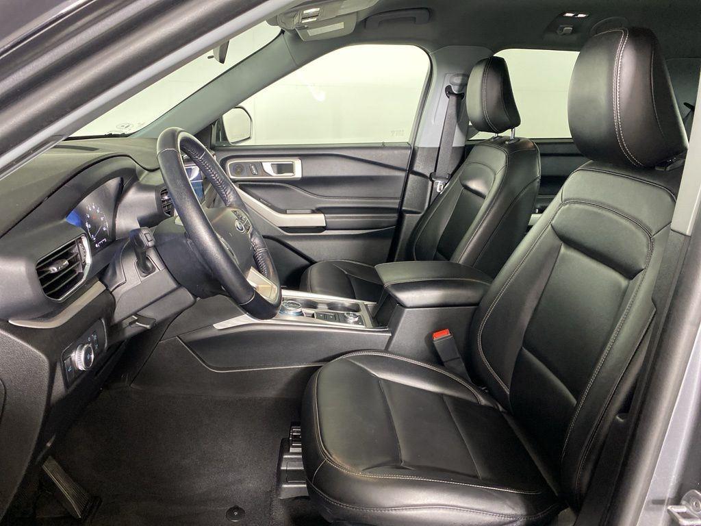 Used 2022 Gray Metallic Ford XLT image 12