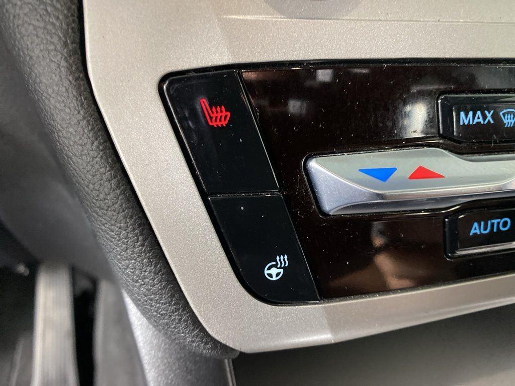 Used 2022 Gray Metallic Ford XLT image 22