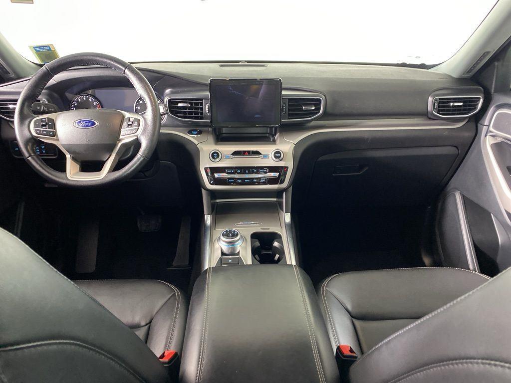 Used 2022 Gray Metallic Ford XLT image 26