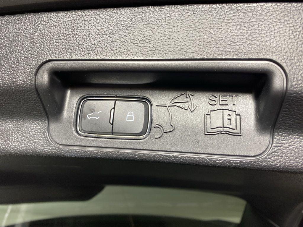Used 2022 Gray Metallic Ford XLT image 28