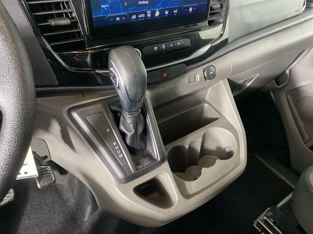 Used 2024 Oxford White Ford XLT image 22