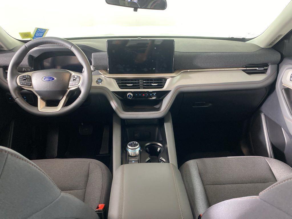 Used 2026 Star White Metallic Tri-Coat Ford Active image 26