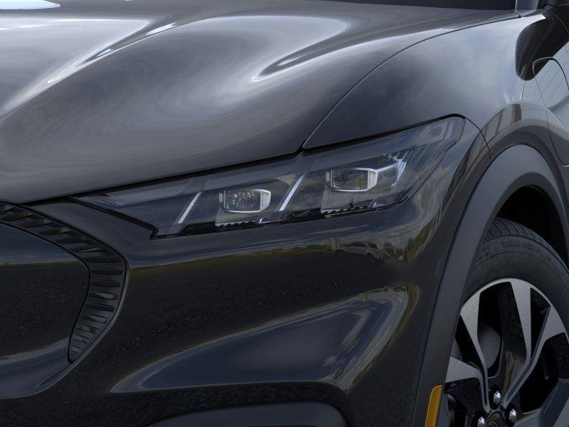 New 2026 Shadow Black Ford Select image 18