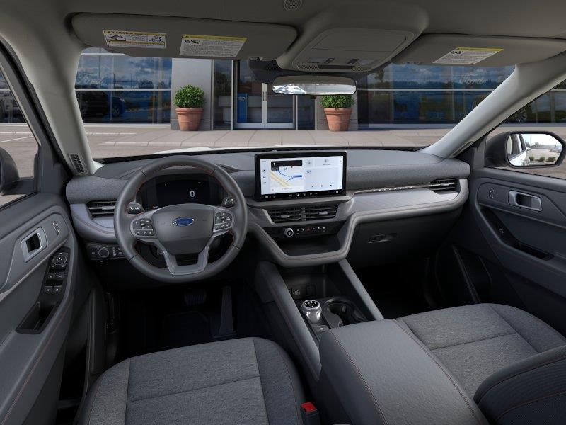 New 2026 Star White Metallic Tri-Coat Ford Active image 9