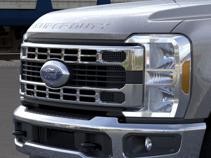 New 2026 Carbonized Gray FORD XLT image 17