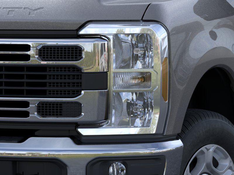 New 2026 Carbonized Gray FORD XLT image 18